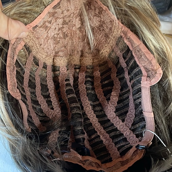 NWT short brown wig dimension pixie wig blonde lights approx 10” 130d weft cap - Picture 15 of 16